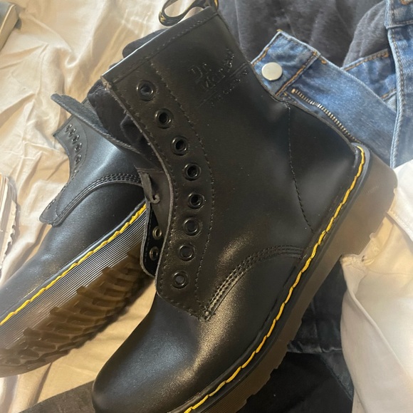 Dr Martens 1460 7.5 Womens Smooth Leather Lace Up Boots - Picture 4 of 4